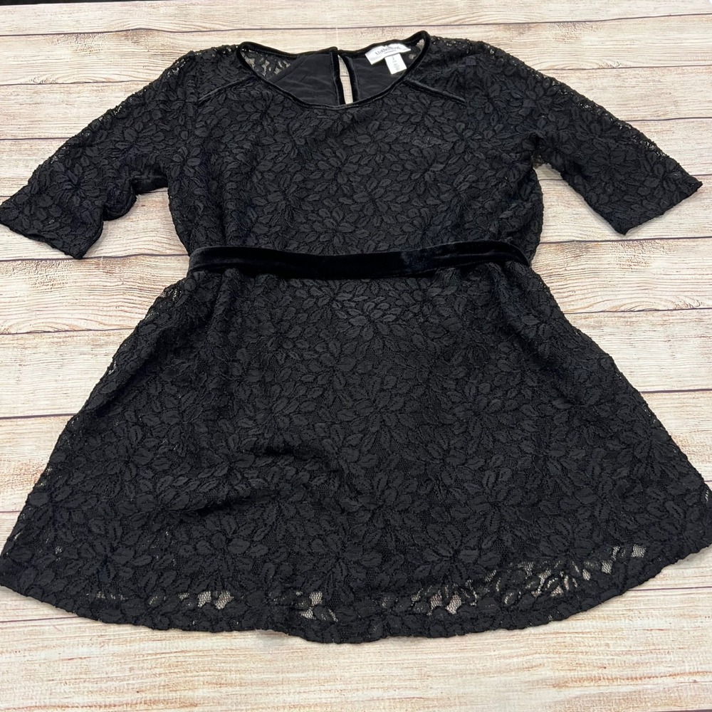 Motherhood Maternity Black Lace Velvet Belted Fit Flare Blouse Small‎